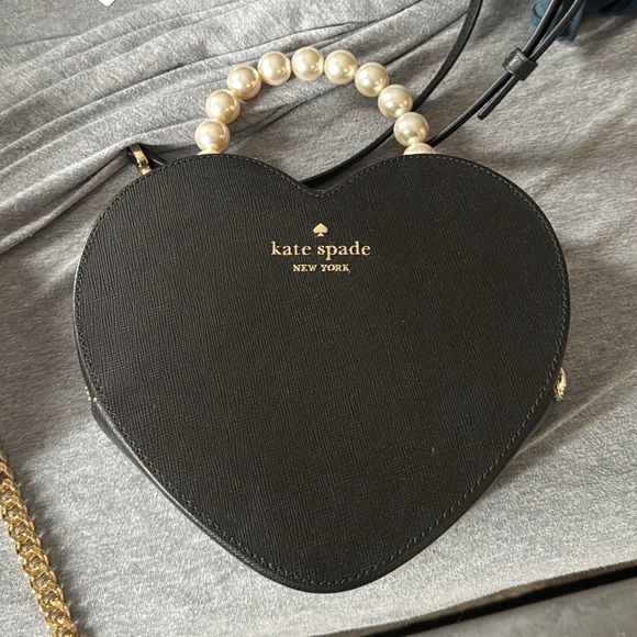 Kate Spade Heart Crossbody :) - Picture 1 of 1